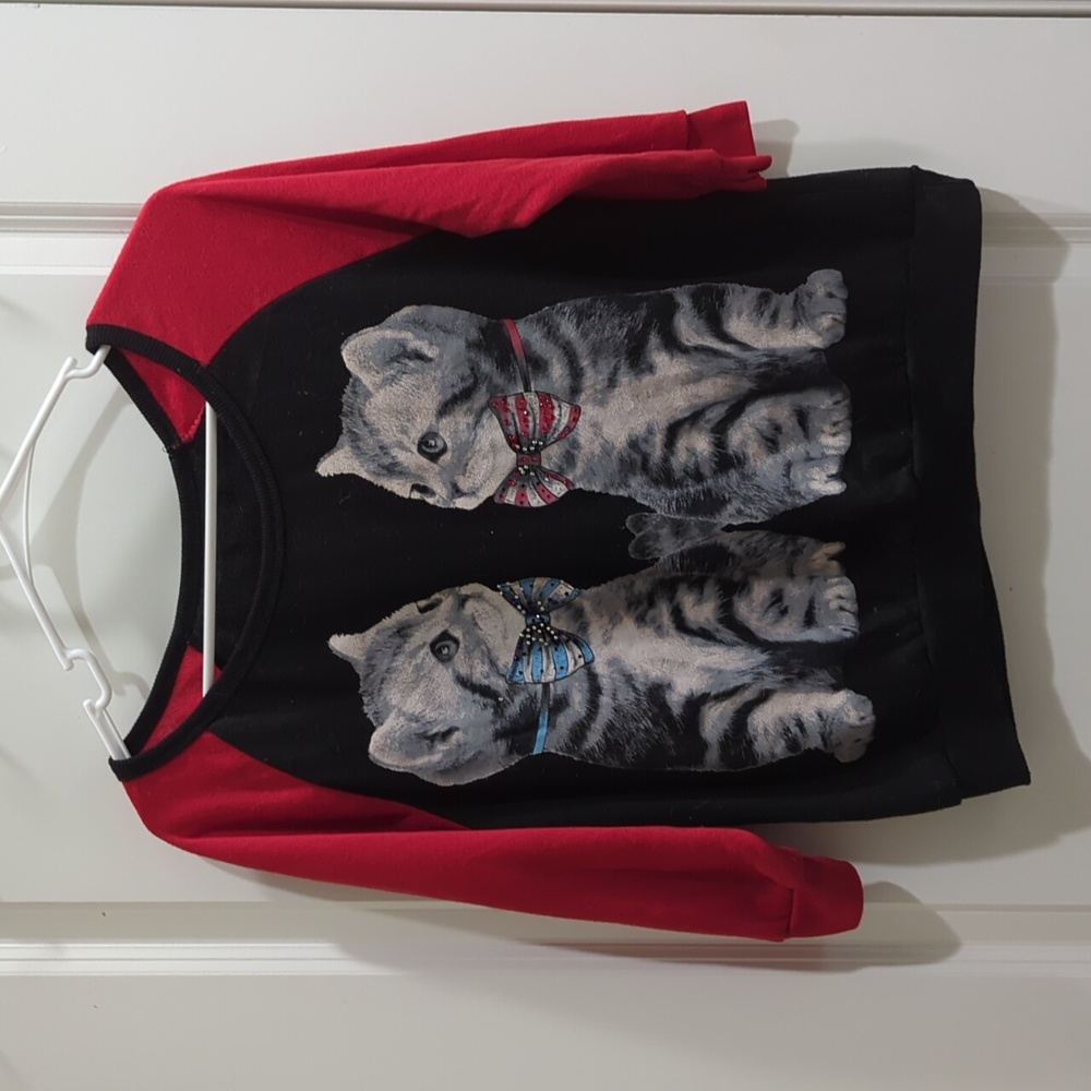 Shirt with red white and blue bowtie twin kitty design